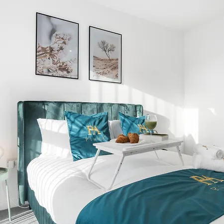 Pluxa Emerald Luxury - Walk To Attractions, Transport Nearby Birmingham Exterior photo