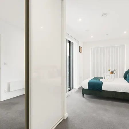 Pluxa Emerald Luxury - Walk To Attractions, Transport Nearby Birmingham Exterior photo