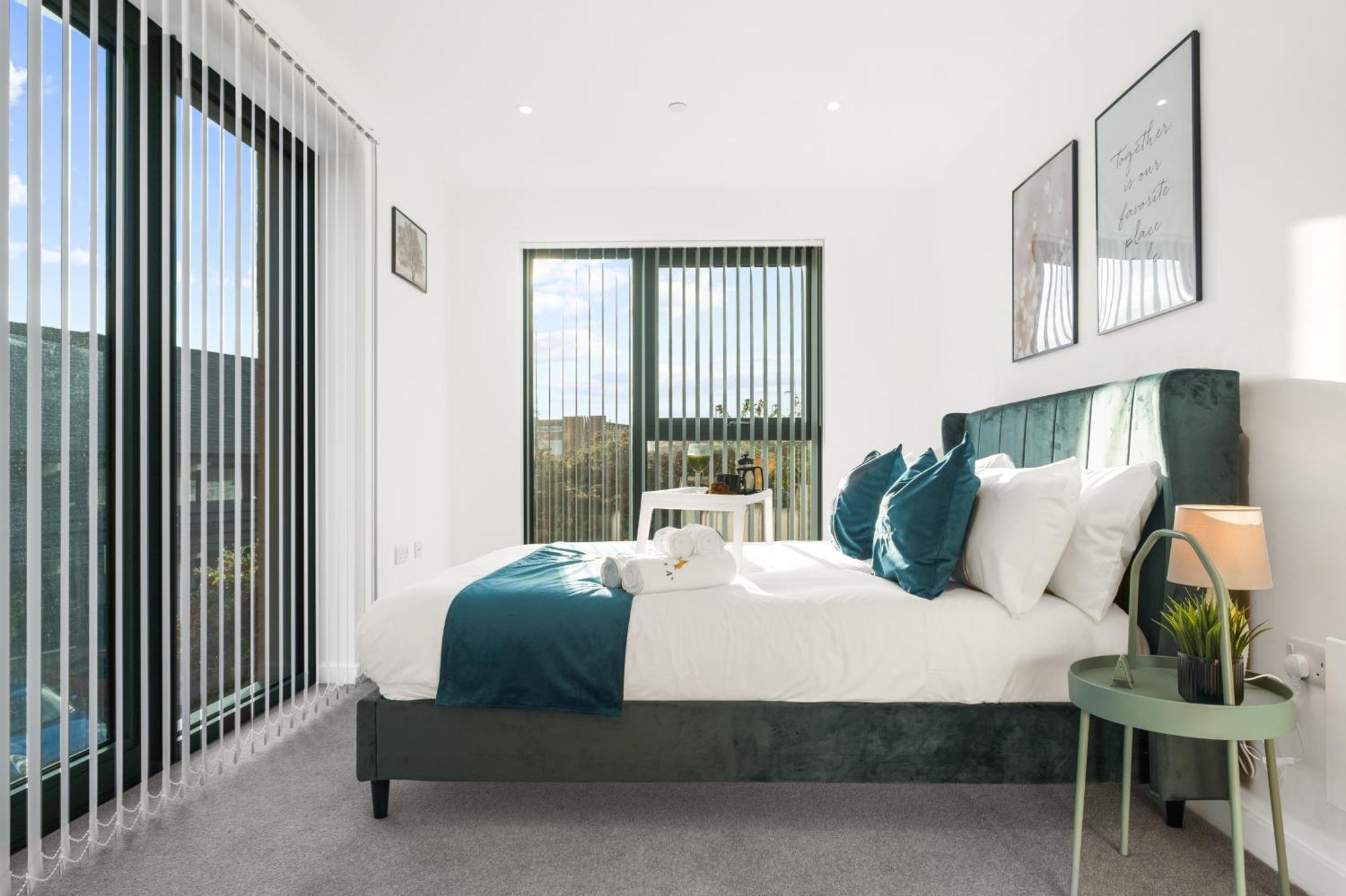 Appartamento Pluxa Emerald Luxury - Walk To Attractions, Transport Nearby *
